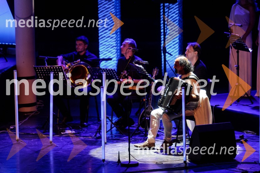  ... ;  ... ;  ... ;  Ninoslav Ademović, glasbeni izvajalecMediterraneo Tonči Huljić in Petar Grašo, Festival Ljubljana 2022