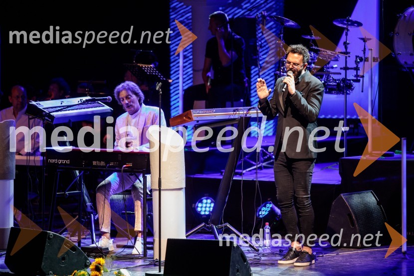  Tonči Huljić, skladatelj;  Petar Grašo, pevecMediterraneo Tonči Huljić in Petar Grašo, Festival Ljubljana 2022