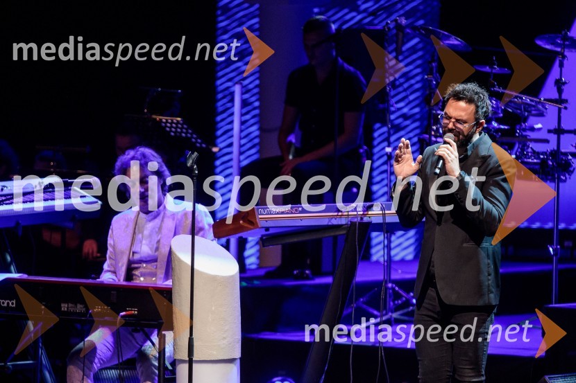  Tonči Huljić, skladatelj;  Petar Grašo, pevecMediterraneo Tonči Huljić in Petar Grašo, Festival Ljubljana 2022