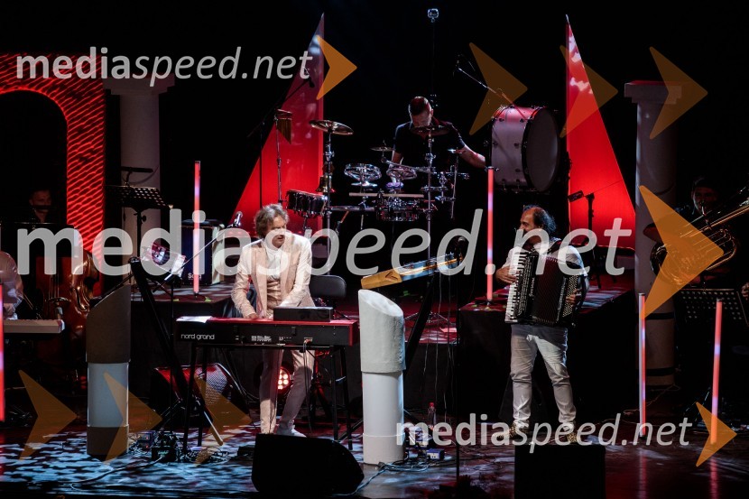  Tonči Huljić, skladatelj;  Ninoslav Ademović, glasbeni izvajalecMediterraneo Tonči Huljić in Petar Grašo, Festival Ljubljana 2022