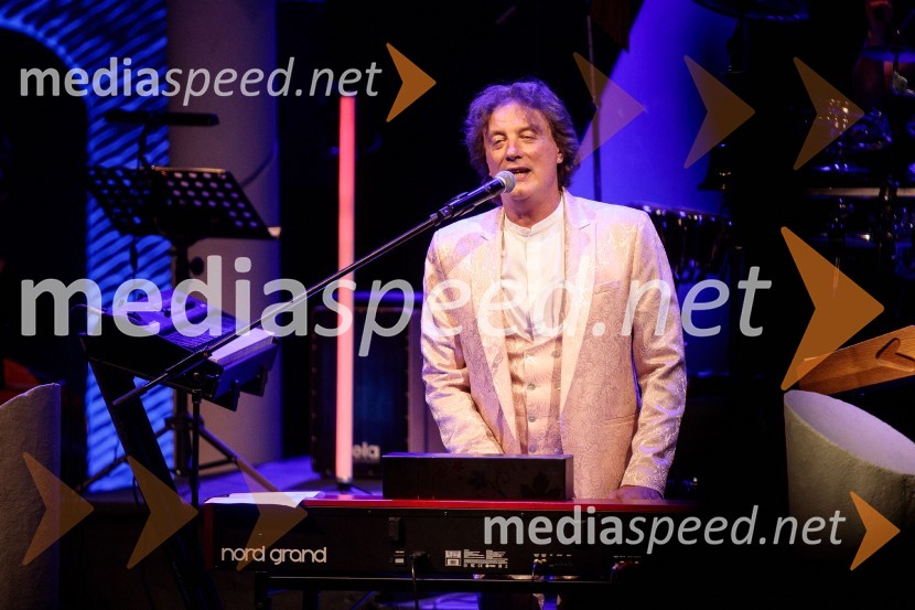  Tonči Huljić, skladateljMediterraneo Tonči Huljić in Petar Grašo, Festival Ljubljana 2022