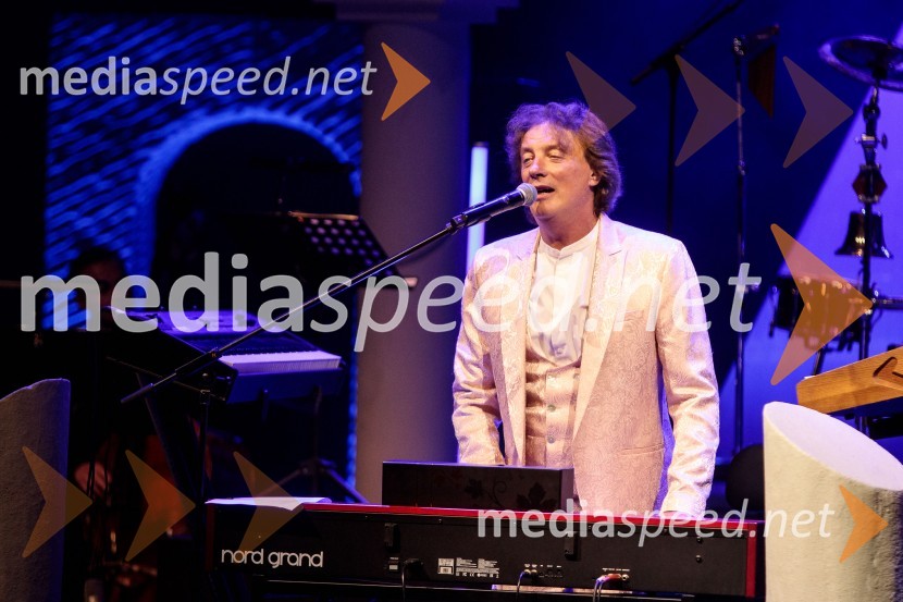  Tonči Huljić, skladateljMediterraneo Tonči Huljić in Petar Grašo, Festival Ljubljana 2022