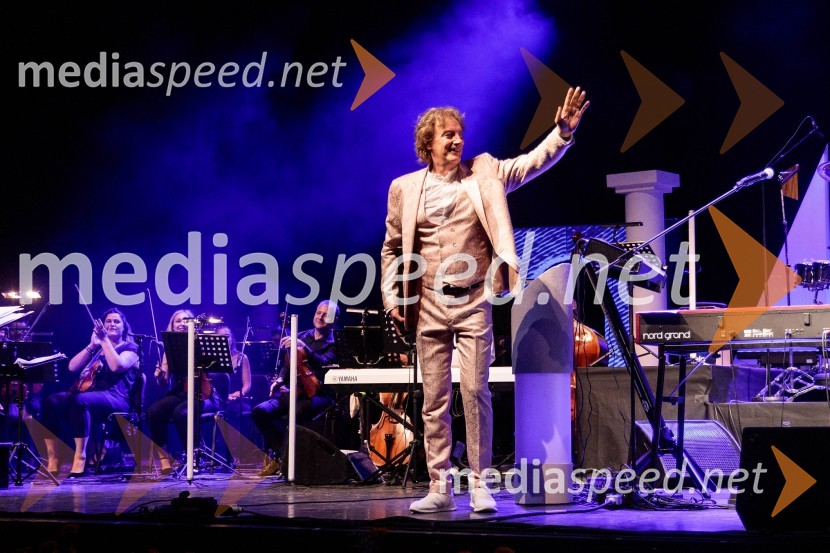  Tonči Huljić, skladateljMediterraneo Tonči Huljić in Petar Grašo, Festival Ljubljana 2022