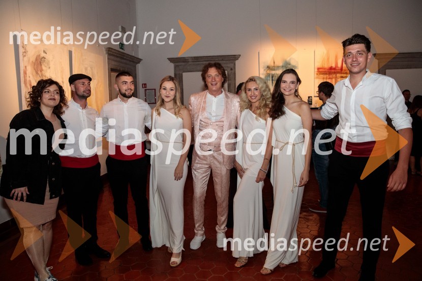  ... ;  ... ;  ... ;  ... ;  Tonči Huljić, skladatelj;  Irma Dragičević, pevka;  ... ;  ... Mediterraneo Tonči Huljić in Petar Grašo, Festival Ljubljana 2022