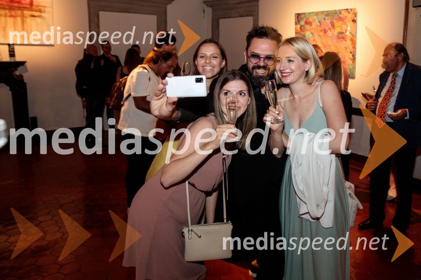  Sladana Maksimović;  Tadeja Tolar;  Petar Grašo, pevec;  Nina PermeMediterraneo Tonči Huljić in Petar Grašo, Festival Ljubljana 2022