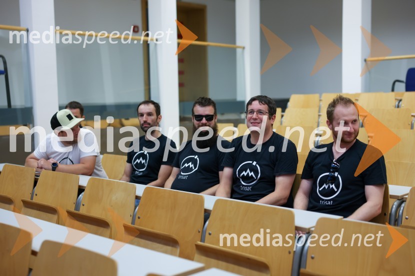 Izstrelitev satelita Trisat-R, Univerza v Mariboru