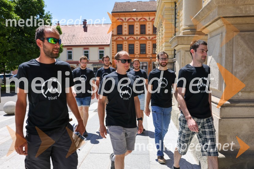 Izstrelitev satelita Trisat-R, Univerza v Mariboru