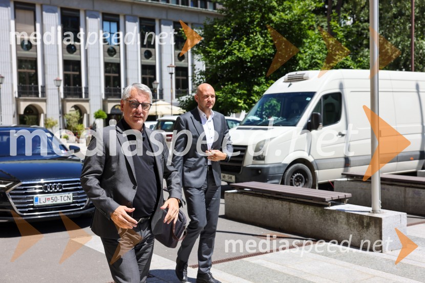  Matjaž Han, minister za gospodarski razvoj in tehnologijo;  ... Izstrelitev satelita Trisat-R, Univerza v Mariboru