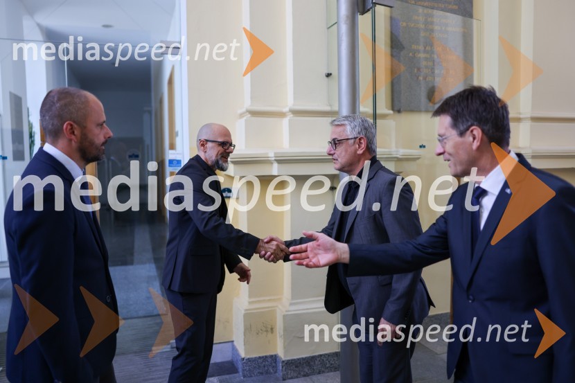  ... ;  ... ;  Matjaž Han, minister za gospodarski razvoj in tehnologijo; prof. dr. Zdravko Kačič, rektor Univerze v MariboruIzstrelitev satelita Trisat-R, Univerza v Mariboru