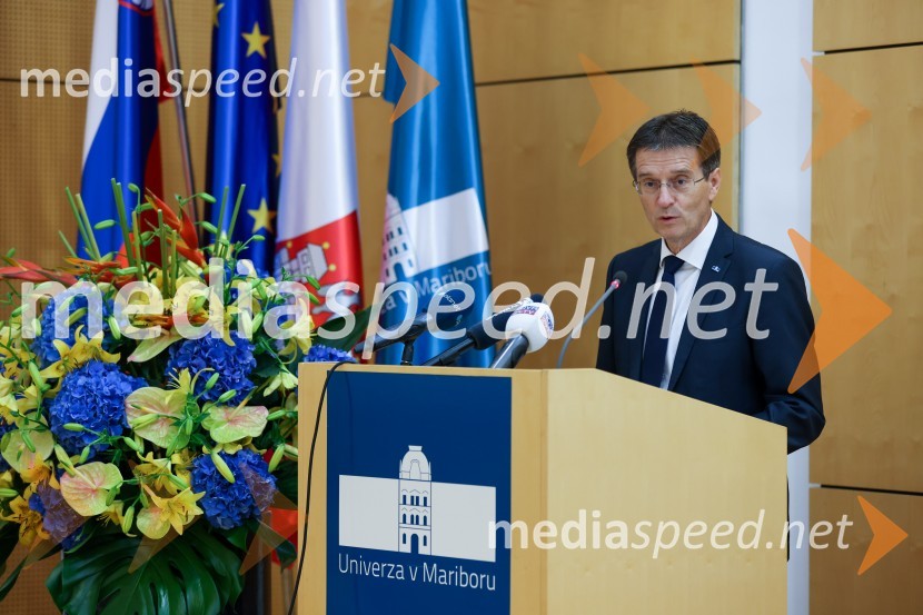 prof. dr. Zdravko Kačič, rektor Univerze v MariboruIzstrelitev satelita Trisat-R, Univerza v Mariboru