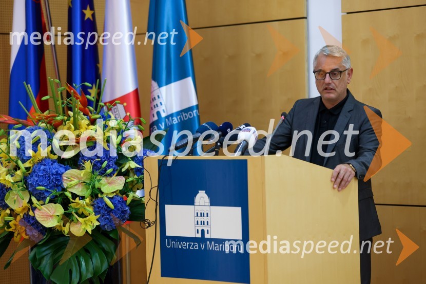  Matjaž Han, minister za gospodarski razvoj in tehnologijoIzstrelitev satelita Trisat-R, Univerza v Mariboru