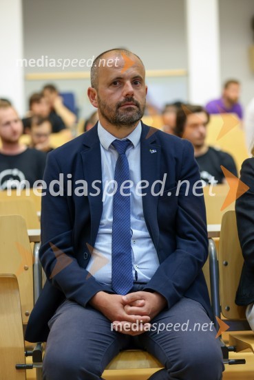 prof. dr. Miralem  Hadžiselimović, Prorektor za infrastrukturo Univerze v MariboruIzstrelitev satelita Trisat-R, Univerza v Mariboru