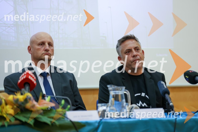 prof. dr. Gorazd Štumberger, Fakulteta za elektrotehniko, računalništvo in informatiko, Univerza v Mariboru; dr. Iztok Kramberger, Fakulteta za elektrotehniko, računalništvo in informatikoIzstrelitev satelita Trisat-R, Univerza v Mariboru