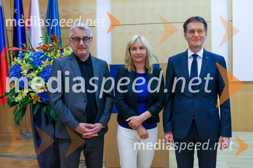  Matjaž Han, minister za gospodarski razvoj in tehnologijo;  ... ; prof. dr. Zdravko Kačič, rektor Univerze v MariboruIzstrelitev satelita Trisat-R, Univerza v Mariboru