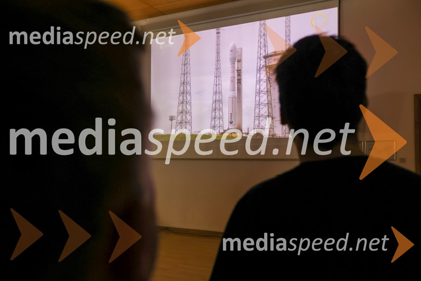 Izstrelitev satelita Trisat-R, Univerza v Mariboru