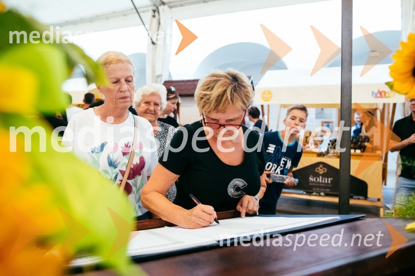 Dan Laščanov, Pivo in cvetje 2022