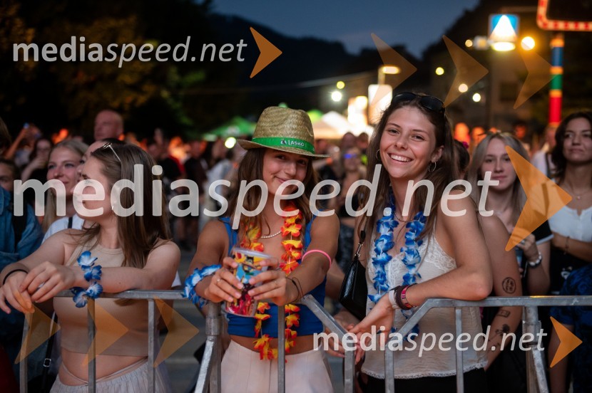 Pivo in cvetje 2022, petek