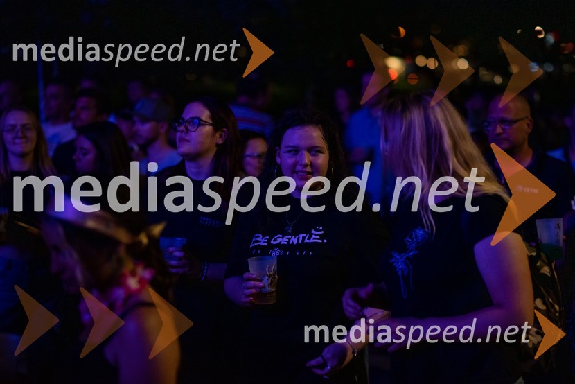 Pivo in cvetje 2022, petek