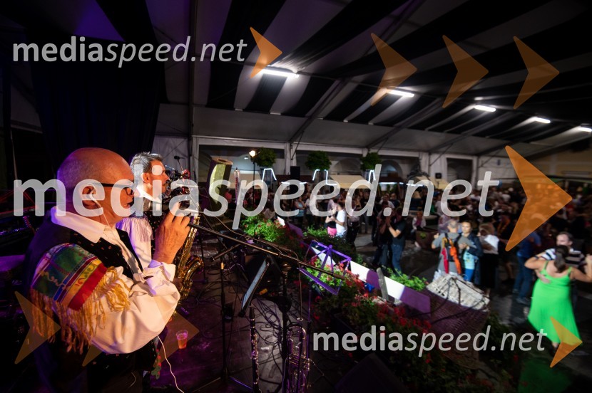 Pivo in cvetje 2022, petek