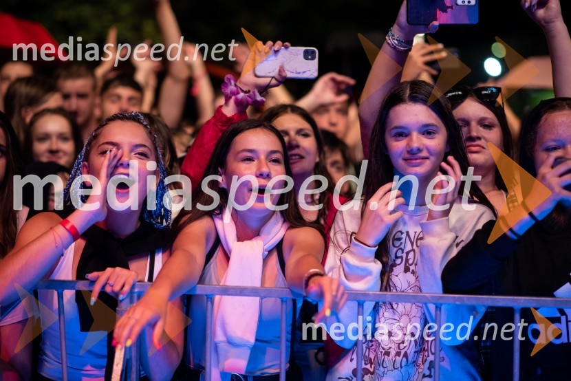 Pivo in cvetje 2022, petek