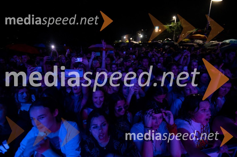 Pivo in cvetje 2022, petek