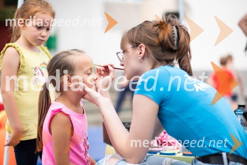 Pivo in cvetje 2022, petek