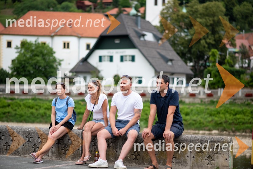 Pivo in cvetje 2022, petek