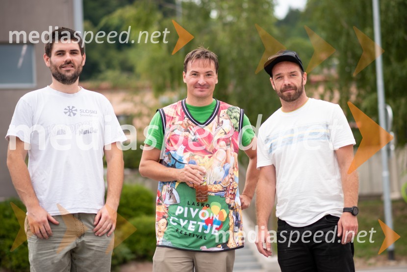  ... ;  Rok  Marguč, deskar na snegu;  ... Pivo in cvetje 2022, petek