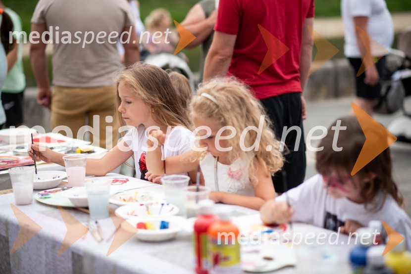 Pivo in cvetje 2022, petek