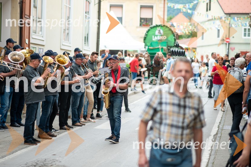 Pivo in cvetje 2022, petek