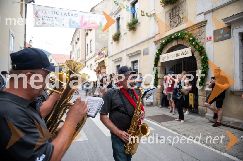 Pivo in cvetje 2022, petek