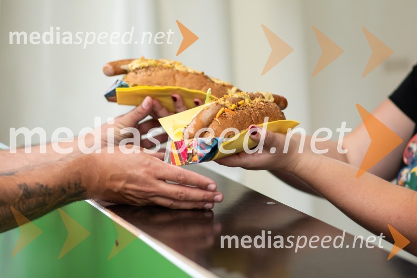 Pivo in cvetje 2022, petek