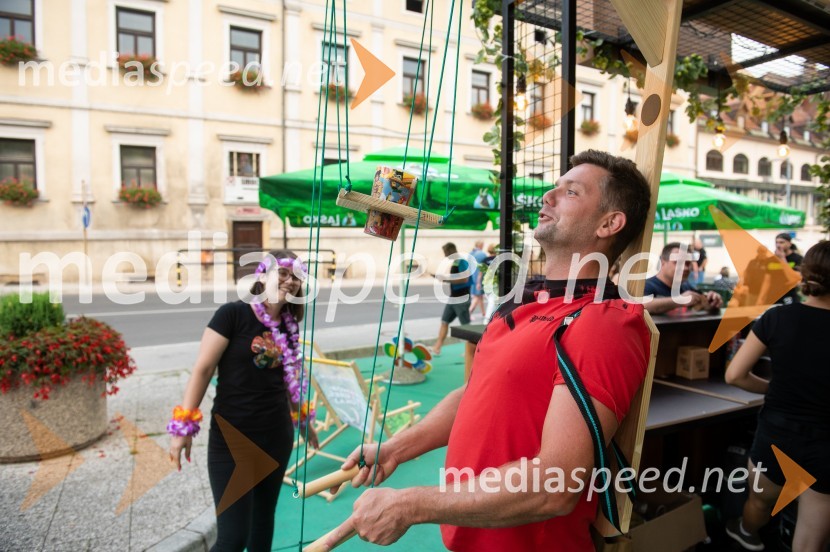 Pivo in cvetje 2022, petek