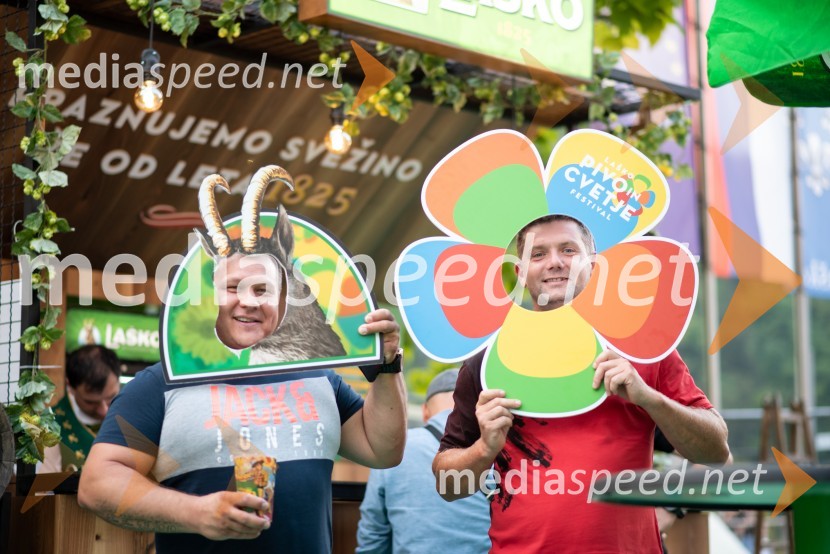 Pivo in cvetje 2022, petek