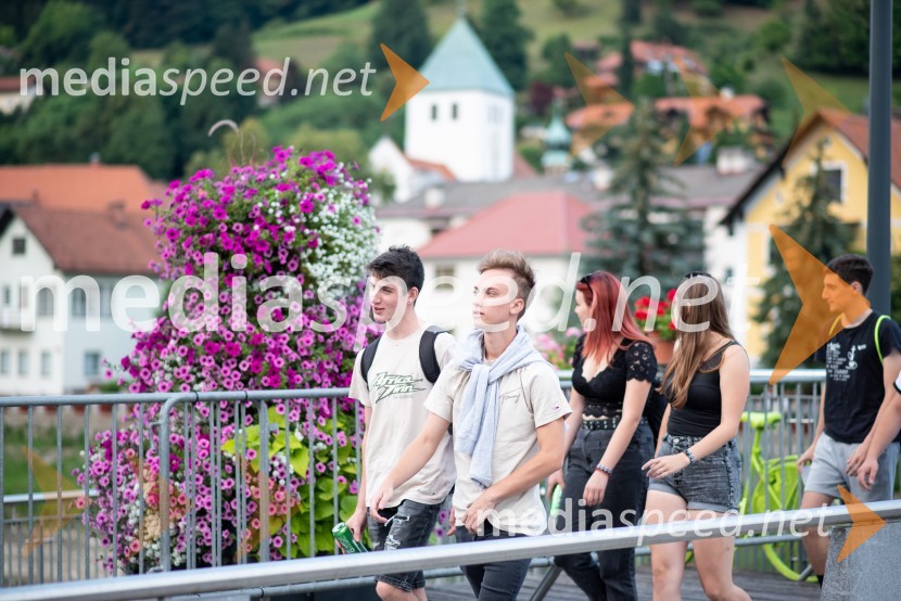 Pivo in cvetje 2022, petek