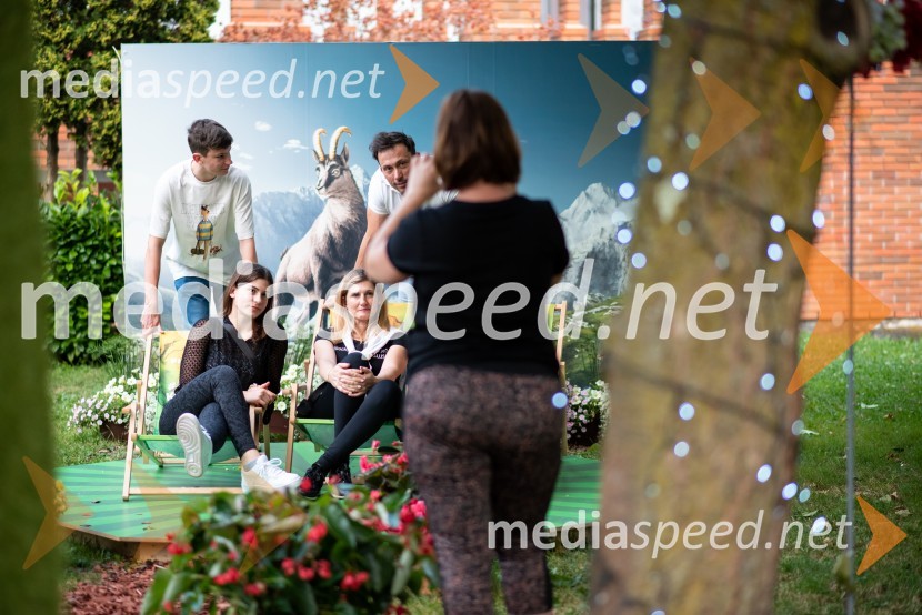 Pivo in cvetje 2022, petek