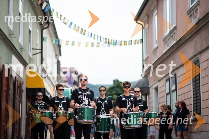 Pivo in cvetje 2022, petek