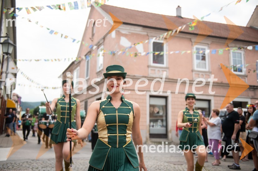 Pivo in cvetje 2022, petek