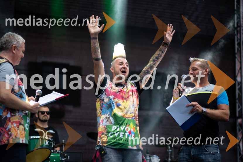  Miha Deželak, radijski voditelj, humanitarec;  Dejan Krajnc, Dejan Dogaja;  ... Pivo in cvetje 2022, petek