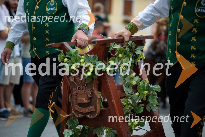 Pivo in cvetje 2022, petek