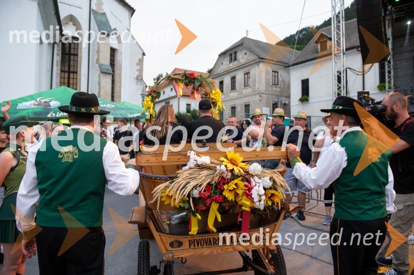 Pivo in cvetje 2022, petek