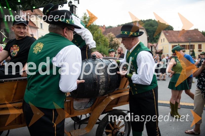 Pivo in cvetje 2022, petek