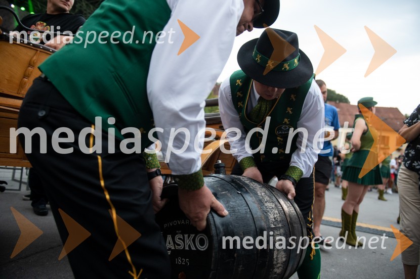 Pivo in cvetje 2022, petek