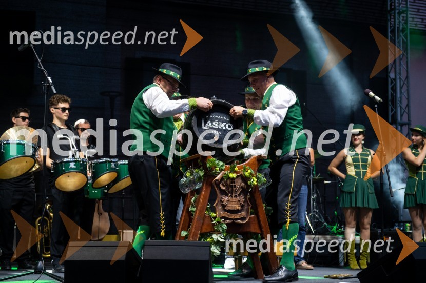 Pivo in cvetje 2022, petek