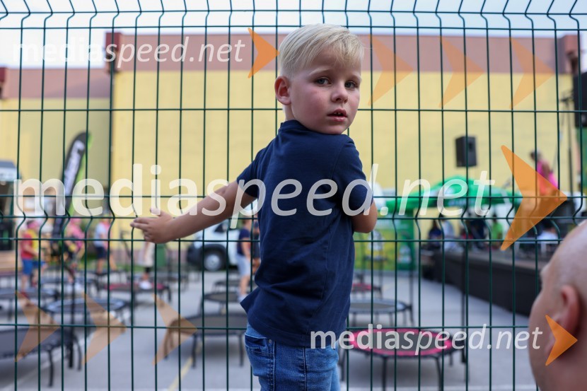 Pivo in cvetje 2022, petek