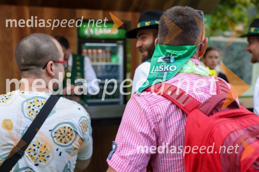 Pivo in cvetje 2022, petek