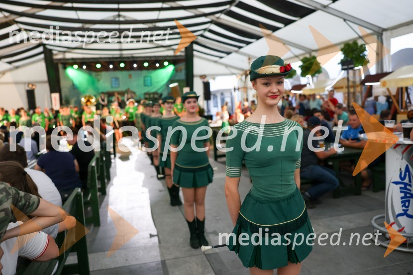 Pivo in cvetje 2022, petek