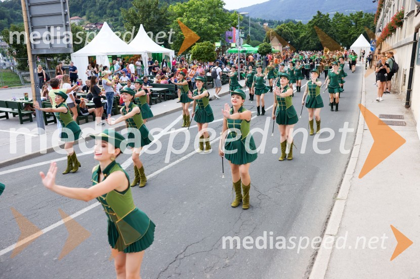 Pivo in cvetje 2022, petek