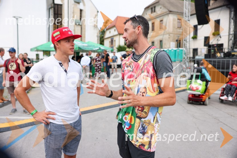  ... ;  Jakov Fak, biatlonecPivo in cvetje 2022, petek