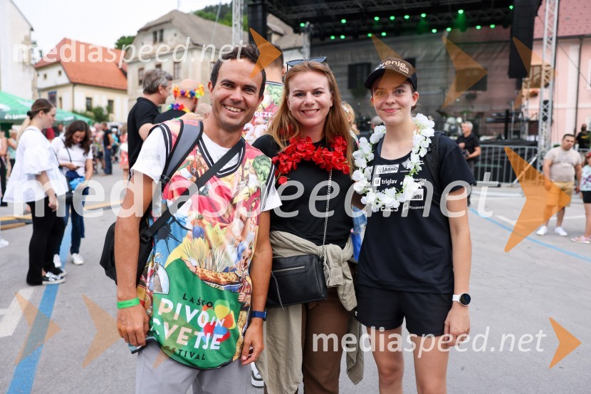  Jernej Damjan, nekdanji smučarski skakalec;  ... ;  Jerneja Brecl, smučarska skakalkaPivo in cvetje 2022, petek